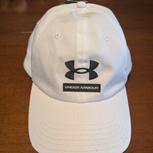 NWT White Under Armour Free Fit Strap Back Sports Style Cap  OS